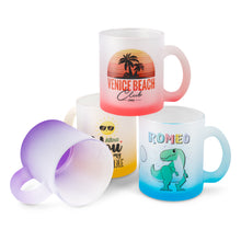 Lade das Bild in den Galerie-Viewer, Glas-Tasse Farbverlauf inkl. Druck nach Kundenwunsch