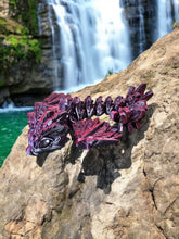 Lade das Bild in den Galerie-Viewer, 3D Baby Feder-Drache

