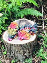 Lade das Bild in den Galerie-Viewer, 3D Baby Feder-Drache
