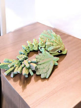 Lade das Bild in den Galerie-Viewer, 3D Baby Feder-Drache
