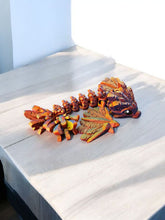 Lade das Bild in den Galerie-Viewer, 3D Baby Feder-Drache
