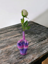 Lade das Bild in den Galerie-Viewer, 3D Mittelfinger Vase
