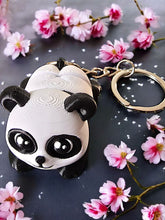 Lade das Bild in den Galerie-Viewer, 3D Schlüsselanhänger Kawaii Panda
