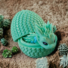 Lade das Bild in den Galerie-Viewer, 3D Teenage Chrystal Lizzard mit Ei
