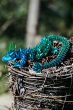 Lade das Bild in den Galerie-Viewer, 3D Chrystal Dragon Baby
