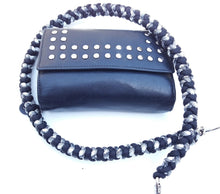 Lade das Bild in den Galerie-Viewer, Wallet Chain aus Paracord
