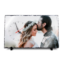 Lade das Bild in den Galerie-Viewer, Tischuhr aus Schiefer inkl. Druck nach Kundenwunsch
